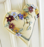 Handmade Pincushions: Be My Valentine