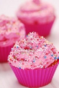 Pink Cupcake & hearts
