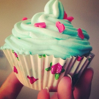 Decorate my profile with... #38 ~ Cupcakes