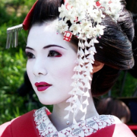 Decorate my profile with... #78 ~ Geishas