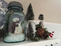 IS: Captured Christmas in a Jar - USA