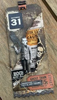 GRUNGY HALLOWEEN TAG
