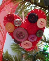Cute-as-a-button ornament swap